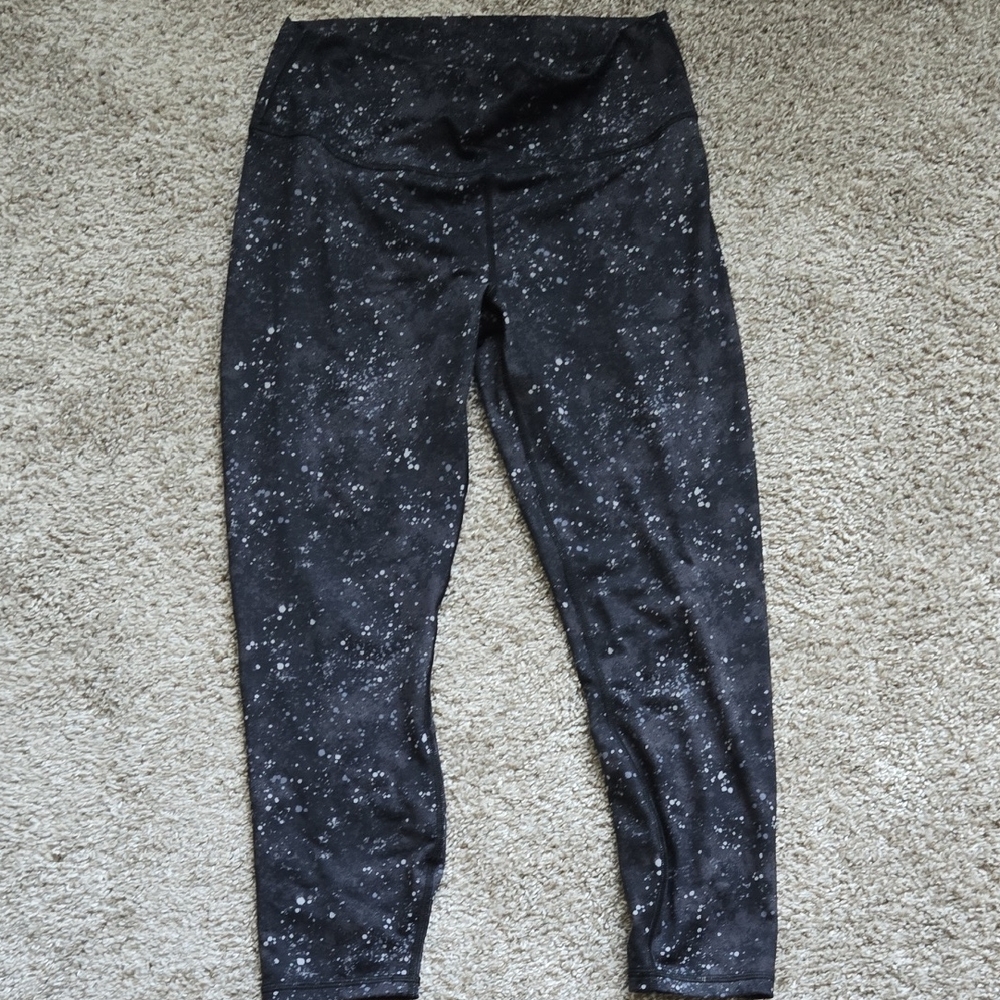 Black and White Patterned Leggings